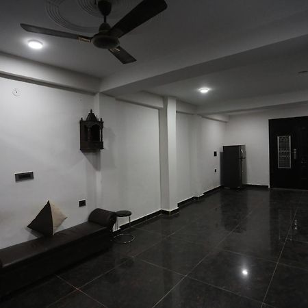 Hotel Twamev Couple Friendly Laxmi Nagar Nueva Delhi Exterior foto