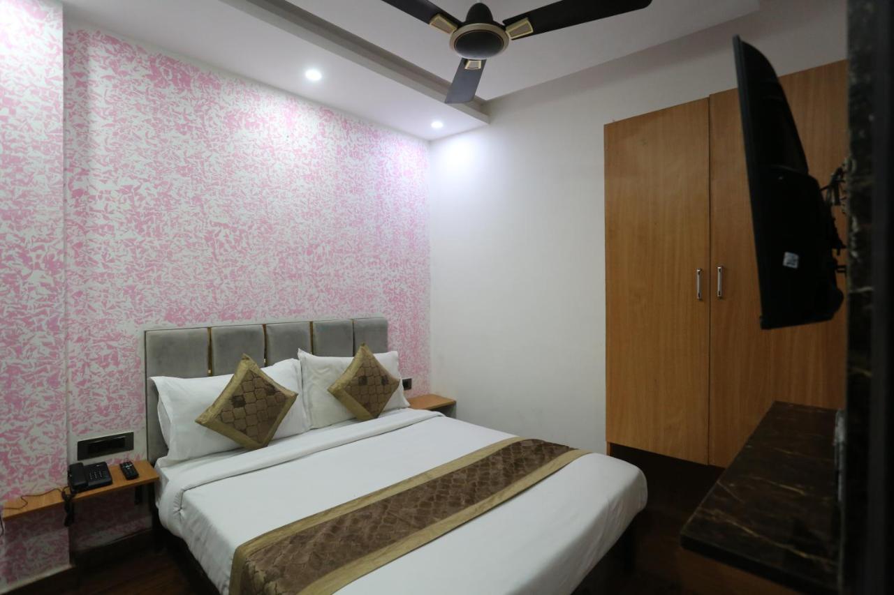 Hotel Twamev Couple Friendly Laxmi Nagar Nueva Delhi Exterior foto