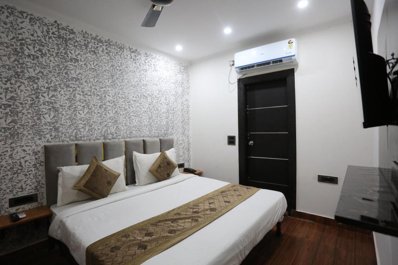 Hotel Twamev Couple Friendly Laxmi Nagar Nueva Delhi Exterior foto