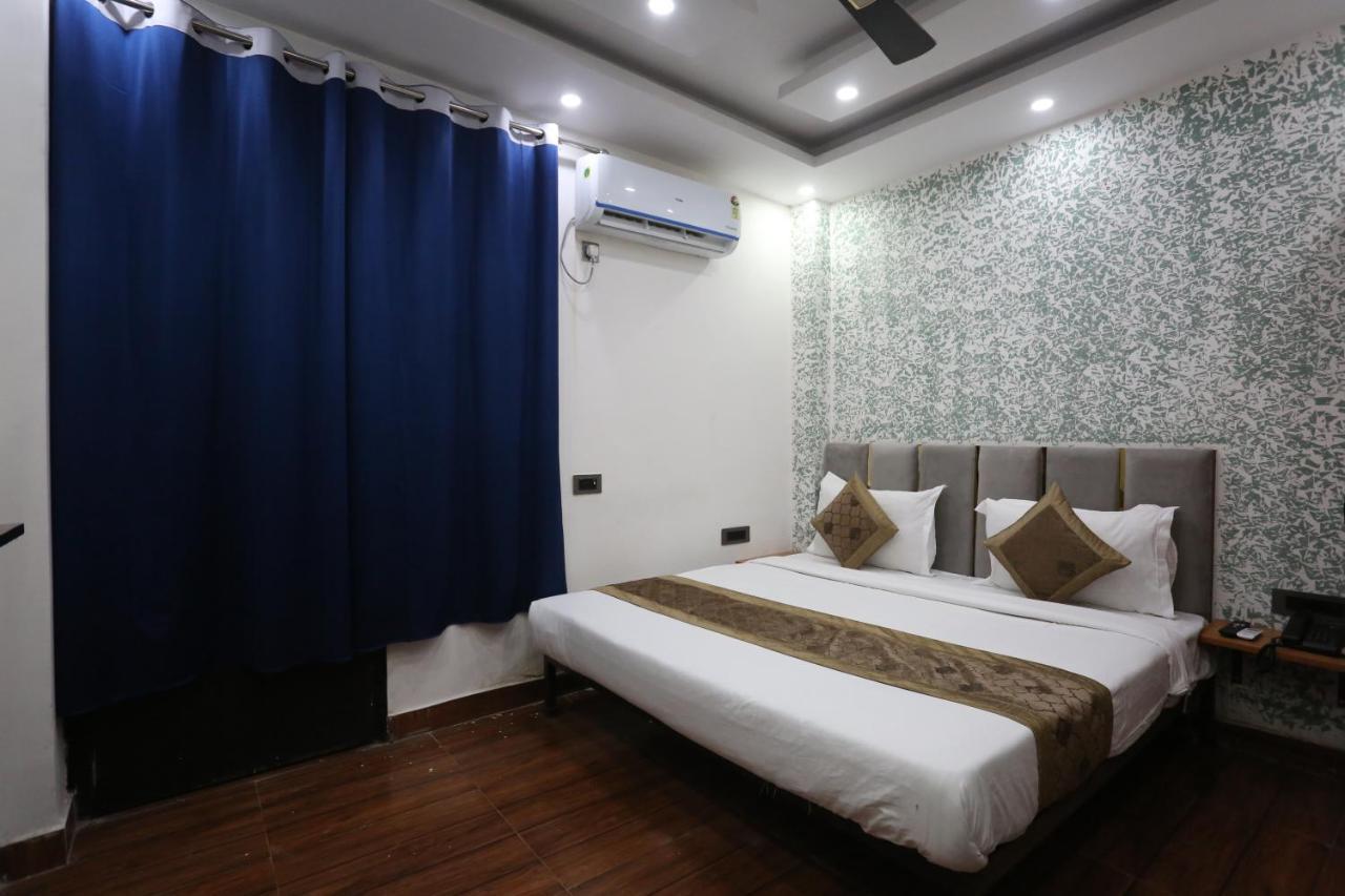 Hotel Twamev Couple Friendly Laxmi Nagar Nueva Delhi Exterior foto