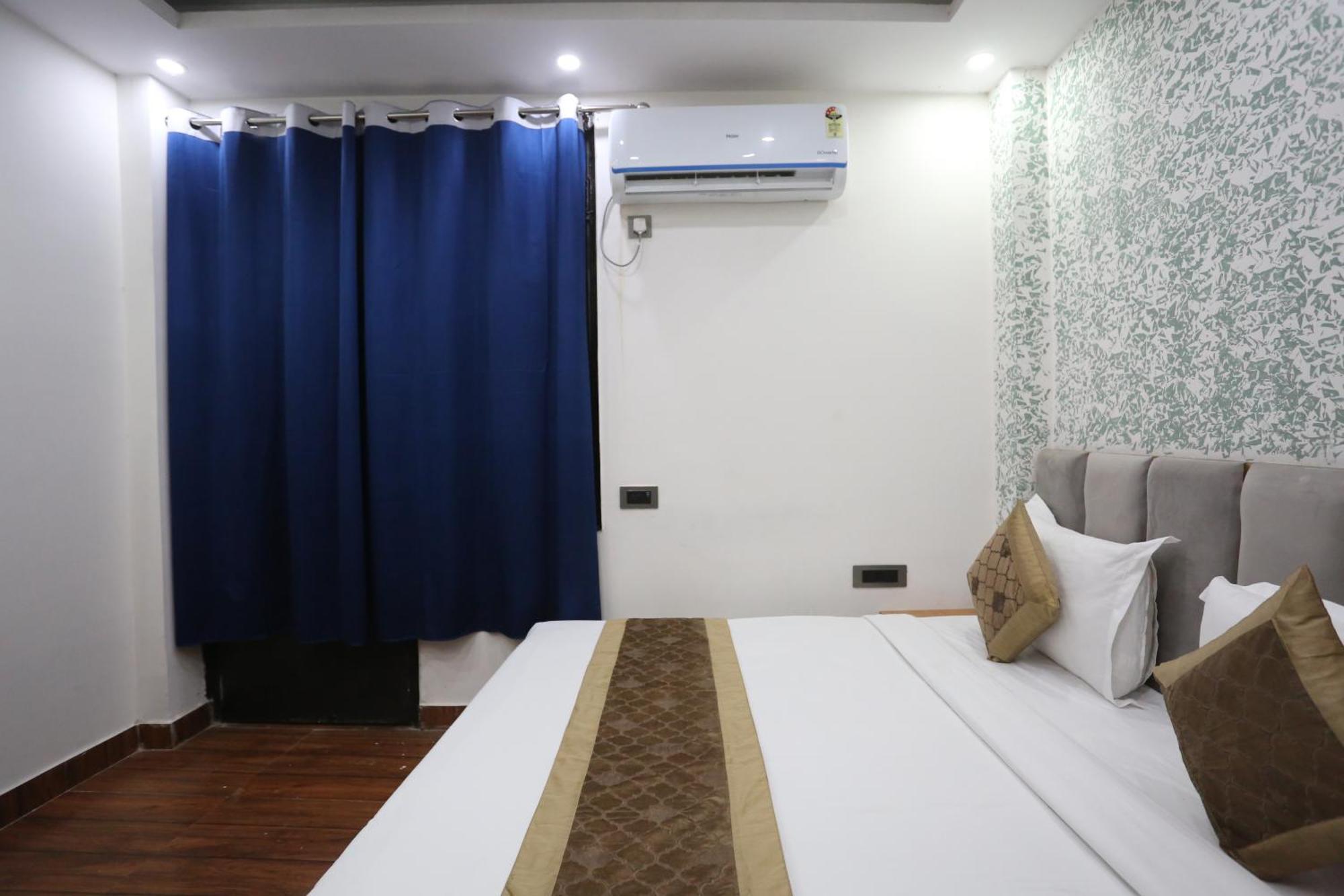 Hotel Twamev Couple Friendly Laxmi Nagar Nueva Delhi Exterior foto