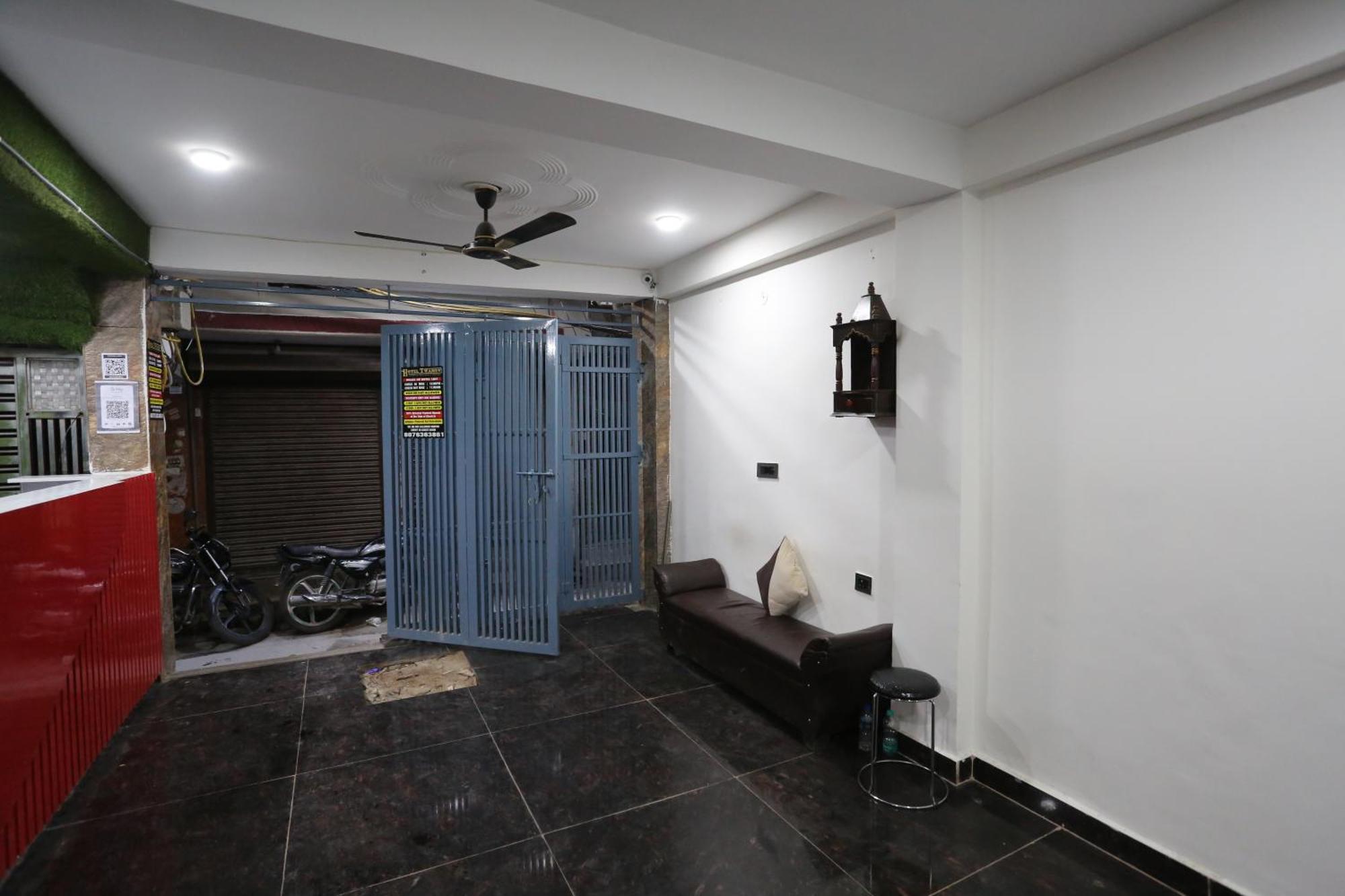 Hotel Twamev Couple Friendly Laxmi Nagar Nueva Delhi Exterior foto