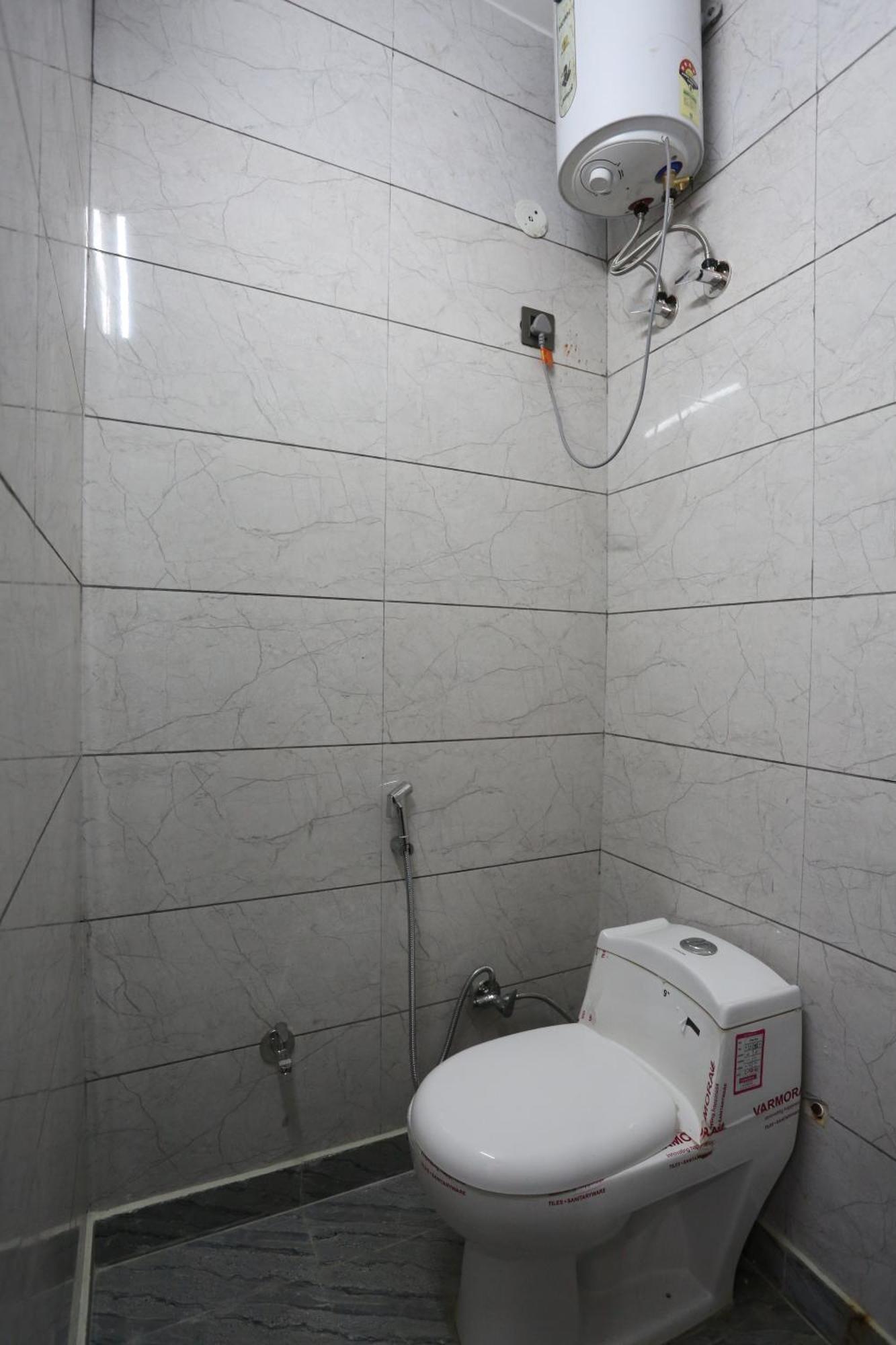 Hotel Twamev Couple Friendly Laxmi Nagar Nueva Delhi Exterior foto