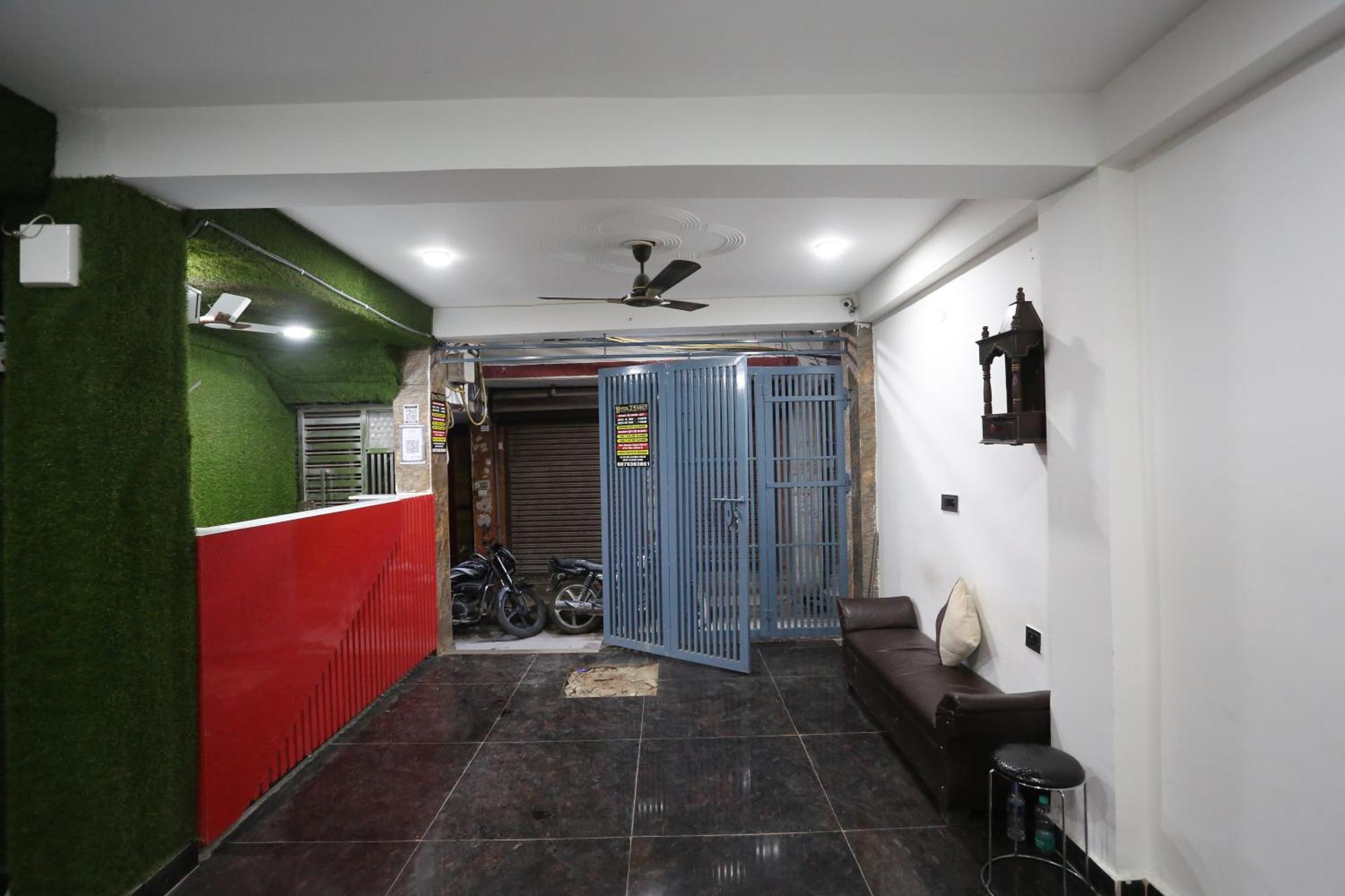 Hotel Twamev Couple Friendly Laxmi Nagar Nueva Delhi Exterior foto